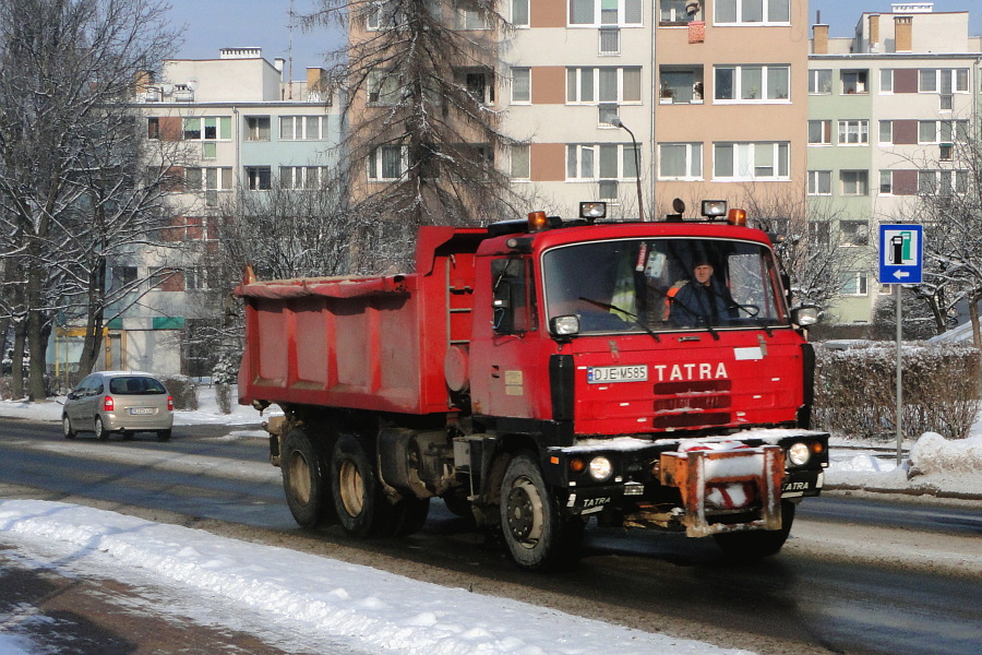 Tatra 815 #DJE M585