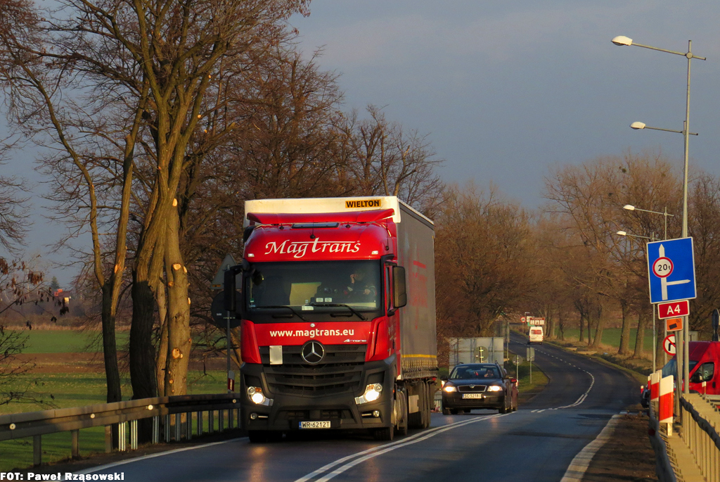 Mercedes-Benz Actros StreamSpace MP4  #WR 6212T