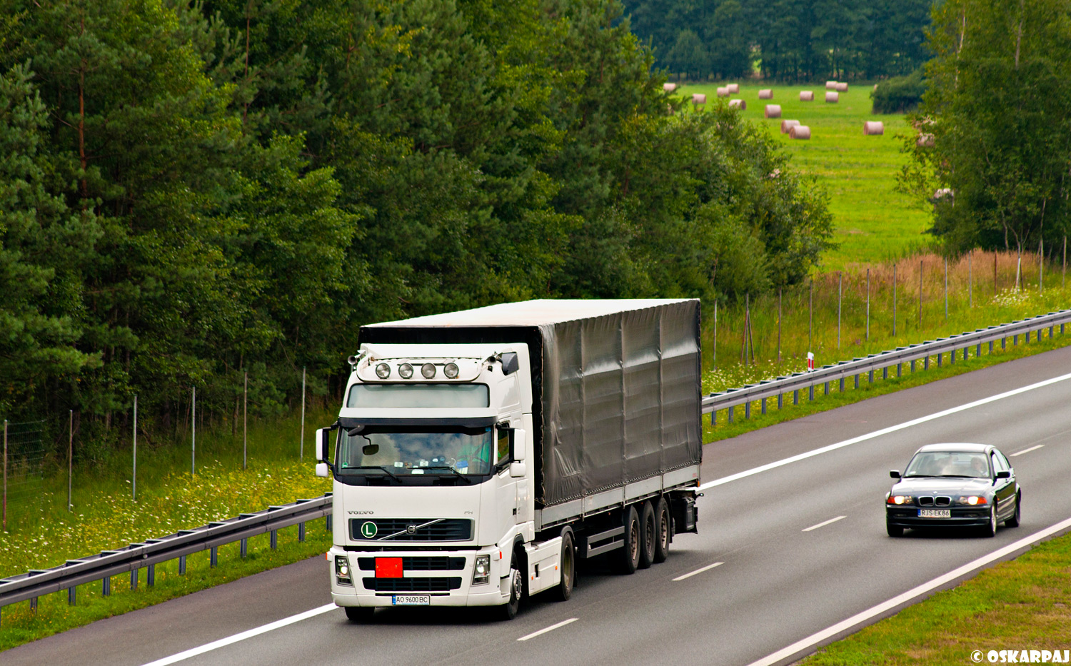 Volvo FH Globetrotter XL II #AO 9600 BC