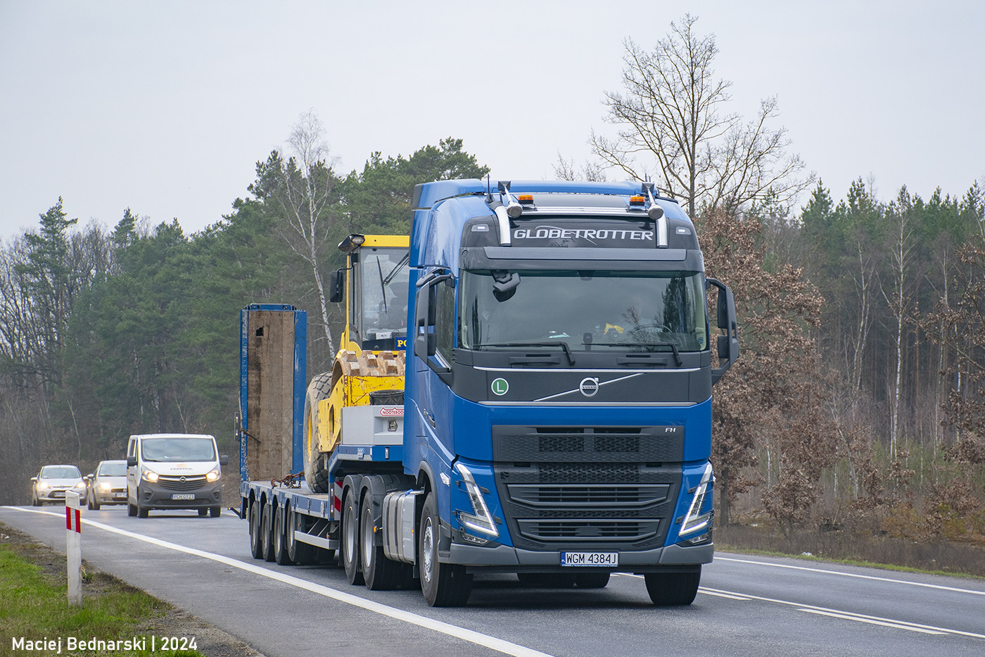 Volvo FH12 420 Globetrotter XL V 6x4   #WGM 4384J