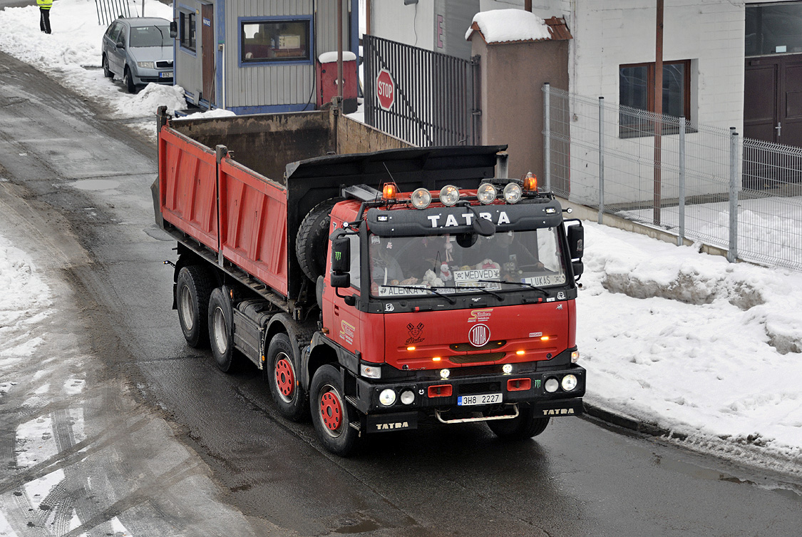 Tatra T815-2 TERRNo1 R84 #3H8 2227