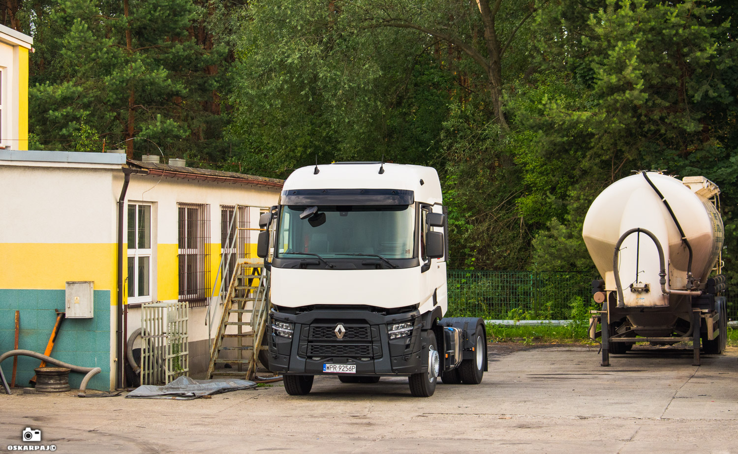 Renault Range T Sleeper Cab #WPR 9256P