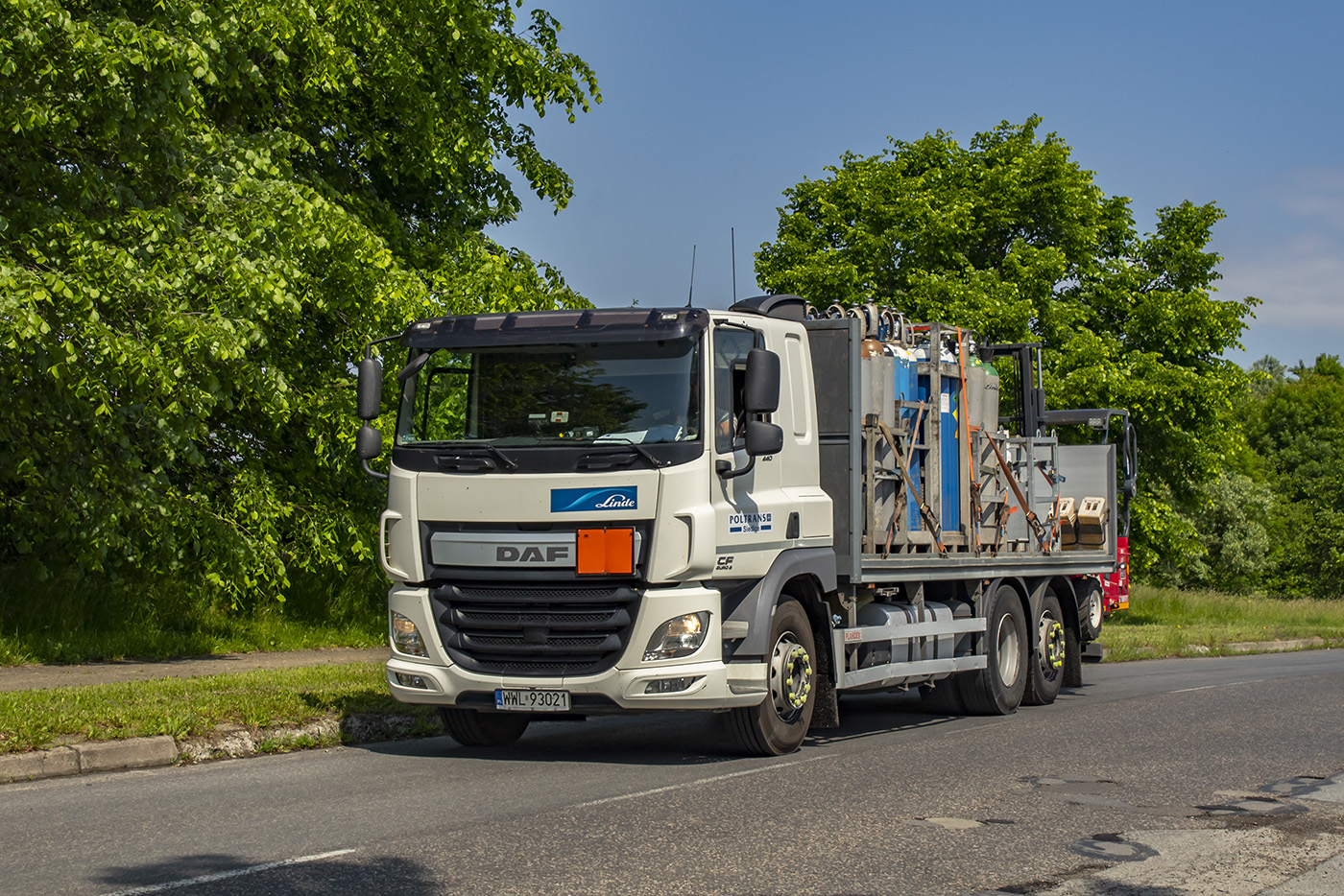 DAF CF 440 Sleeper Cab 6x2 #WWL 93021