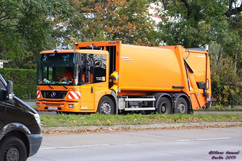 Mercedes-Benz Econic 2628 NGT MP2 6x2 #MN523