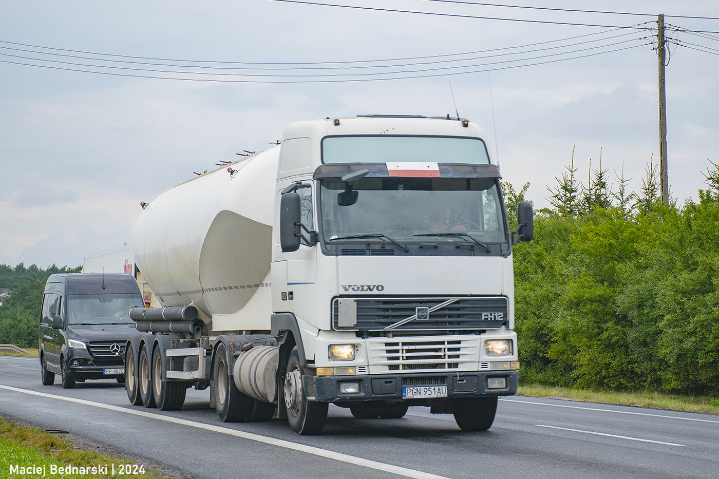 Volvo FH12 420 Globetrotter XL I #PGN 951AU