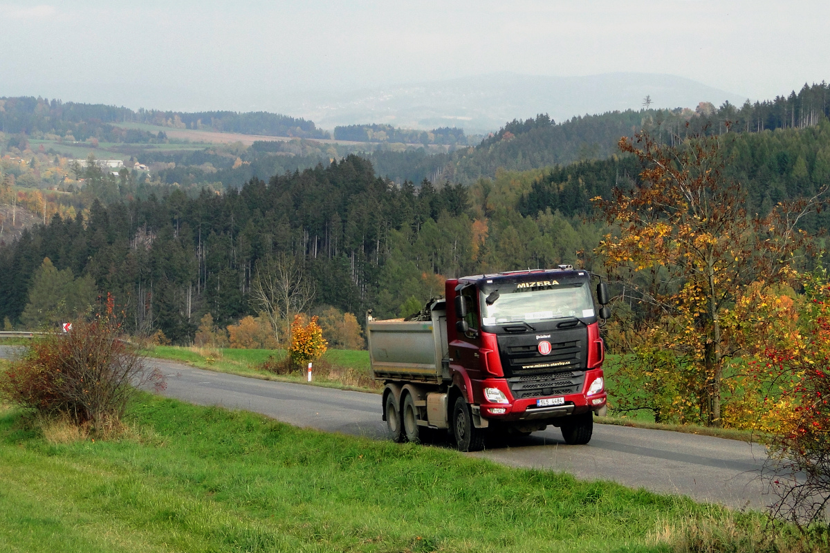 Tatra T158 Phoenix #5L5 4484